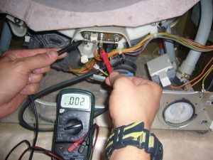 премахване на грешка f05 в автомобил Ariston