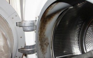 Тайните на почистване на барабана на пералнята