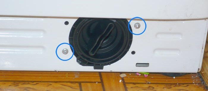 дренажен филтър в автомобил Indesit