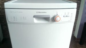 Съдомиялна Electrolux