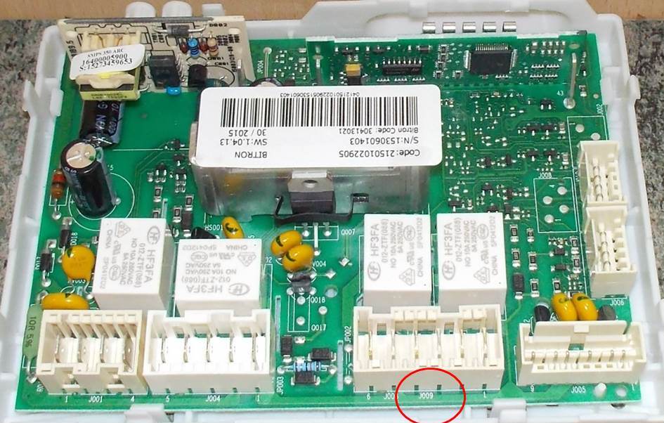 конектор J9 на дъската Indesit