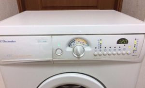 Пералня Electrolux EWS 1046 