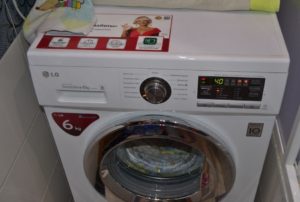 Машина LG F1096ND3
