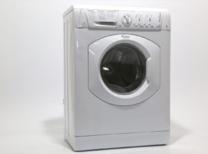 Тесни перални машини Ariston