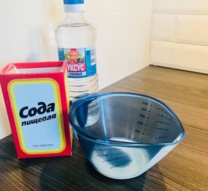 Как да почистите пералня с оцет и сода?