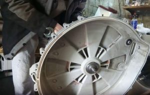 Как да премахнете барабана от пералня Zanussi