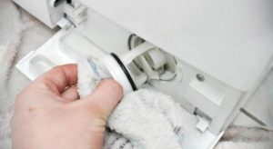 Почистване на филтъра на машина Zanussi