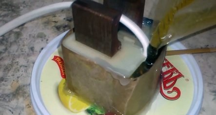 запълнете с епоксидна смола за плътност