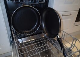 Възможно ли е да се мие тиган Tefal в съдомиялна машина?