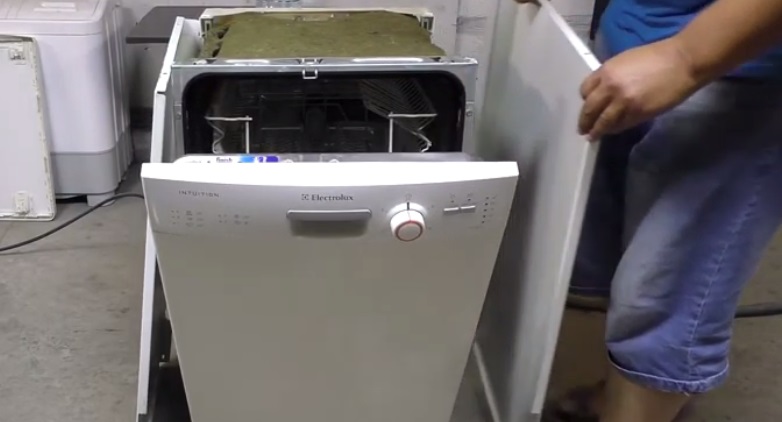 отстранете страничните стени на PMM Electrolux