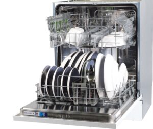 Зареждане на съдомиялна Electrolux