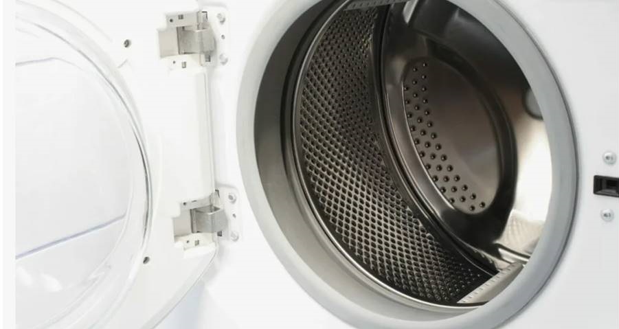 Барабанът на машината трябва да е празен