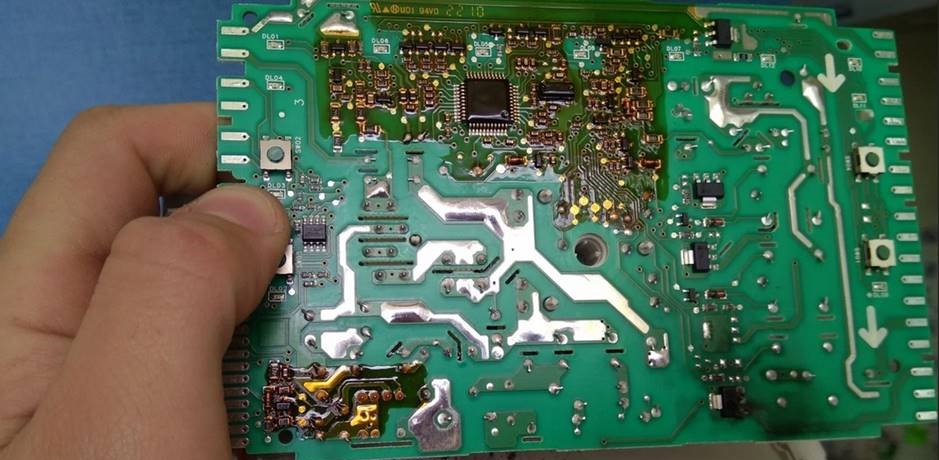 ремонт на модула за управление на автомобила