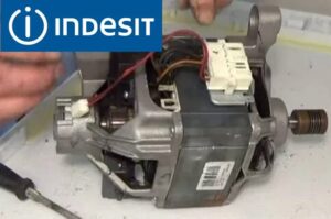 Как да смените двигателя в пералня Indesit